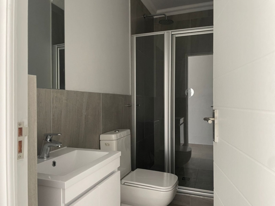 1 Bedroom Property for Sale in Table View Western Cape